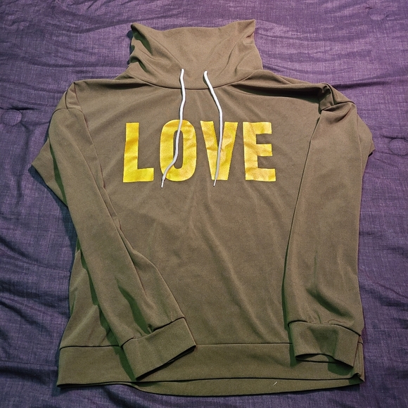 LOVE tracksuit - Picture 2 of 8